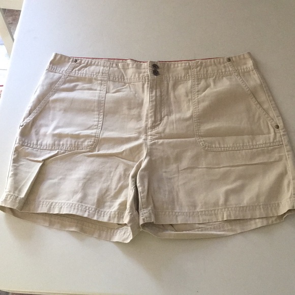 Tommy Hilfiger Shorts 14 - Picture 6 of 15
